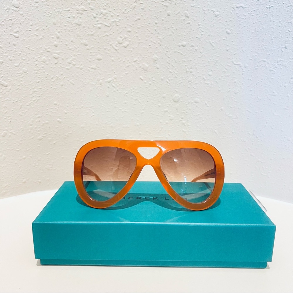 Derek Lam Charlotte Amber Women’s Plastic 54 mm Sunglasses NIB